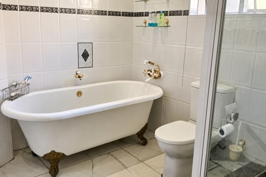 3 Bedroom Property for Sale in Safari Gardens North West